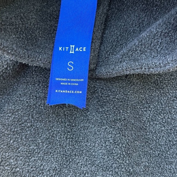 Kit and Ace Chillout Fleece Pullover Small Preowned amazing condition sweater - Picture 4 of 8